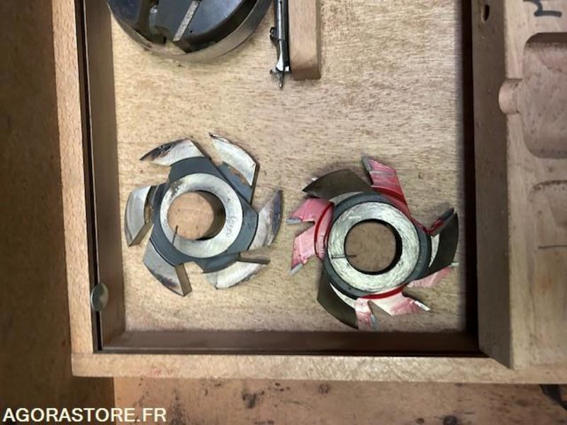 Combiné de menuisier C310e LUREM (380V) - avec outils et fraise de toupie - Instrument/ Aprīkojums: foto 4 Combiné de menuisier C310e LUREM (380V) - avec outils et fraise de toupie - Instrument/ Aprīkojums: foto 4