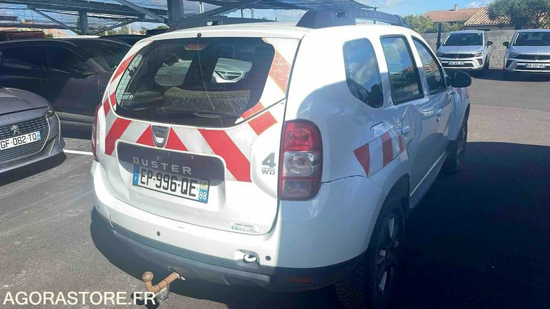 DACIA DUSTER - 2017 - 165790KM - EP996QE - SUV: foto 4 DACIA DUSTER - 2017 - 165790KM - EP996QE - SUV: foto 4