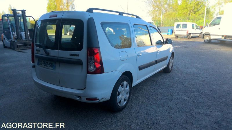 DACIA LOGAN MCV 1,5 DCI 90CV DE 2012 161000 KMS - Vieglā automašīna: foto 4 DACIA LOGAN MCV 1,5 DCI 90CV DE 2012 161000 KMS - Vieglā automašīna: foto 4