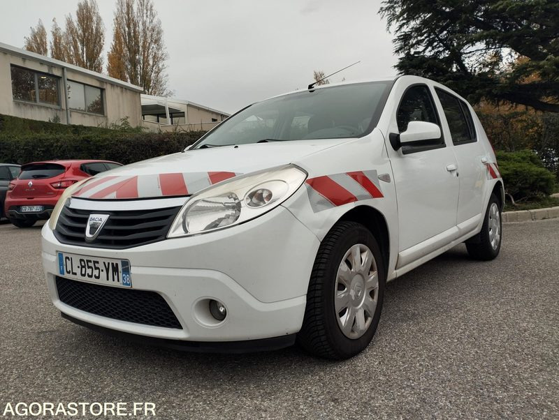 DACIA SANDERO_1.5 dCi eco2 90 cv _ CL-855-YM - Vieglā automašīna: foto 3 DACIA SANDERO_1.5 dCi eco2 90 cv _ CL-855-YM - Vieglā automašīna: foto 3
