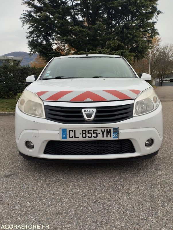 DACIA SANDERO_1.5 dCi eco2 90 cv _ CL-855-YM - Vieglā automašīna: foto 2 DACIA SANDERO_1.5 dCi eco2 90 cv _ CL-855-YM - Vieglā automašīna: foto 2