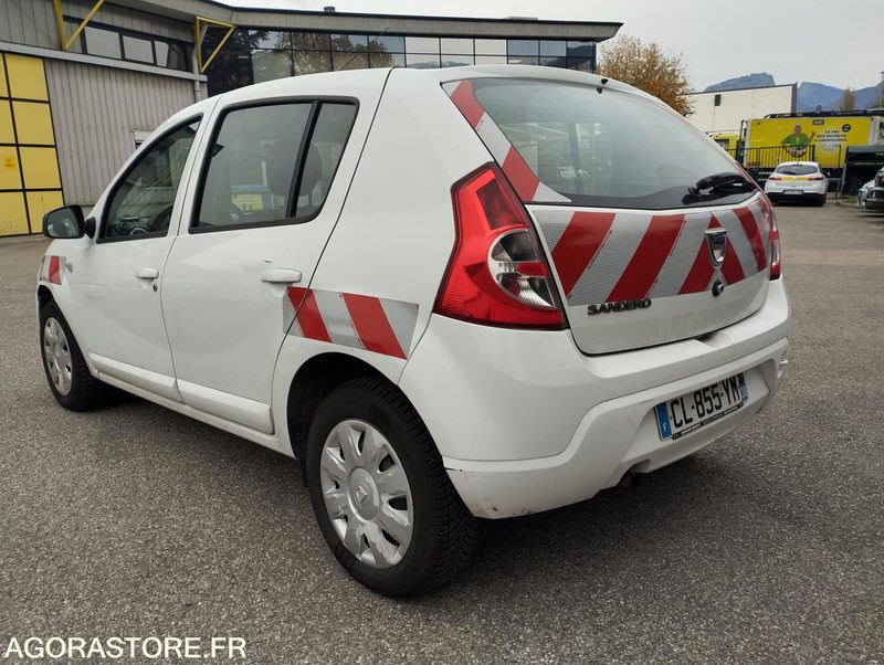 DACIA SANDERO_1.5 dCi eco2 90 cv _ CL-855-YM - Vieglā automašīna: foto 5 DACIA SANDERO_1.5 dCi eco2 90 cv _ CL-855-YM - Vieglā automašīna: foto 5