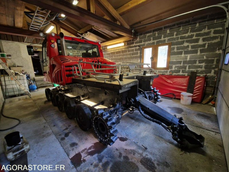 Dameuse Kässbohrer Pisten Bully PB600 - Sniega novākšanas tehnika: foto 2 Dameuse Kässbohrer Pisten Bully PB600 - Sniega novākšanas tehnika: foto 2