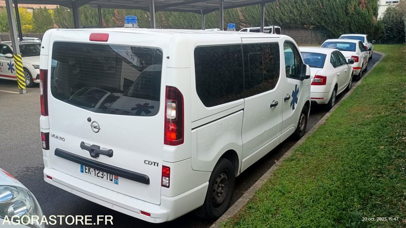 EK-123-TQ - Non Roulant - OPEL VIVARO - VASP - CG INTEGRAL - 447 455 Kms - Ātrās palīdzības mašīna: foto 3 EK-123-TQ - Non Roulant - OPEL VIVARO - VASP - CG INTEGRAL - 447 455 Kms - Ātrās palīdzības mašīna: foto 3