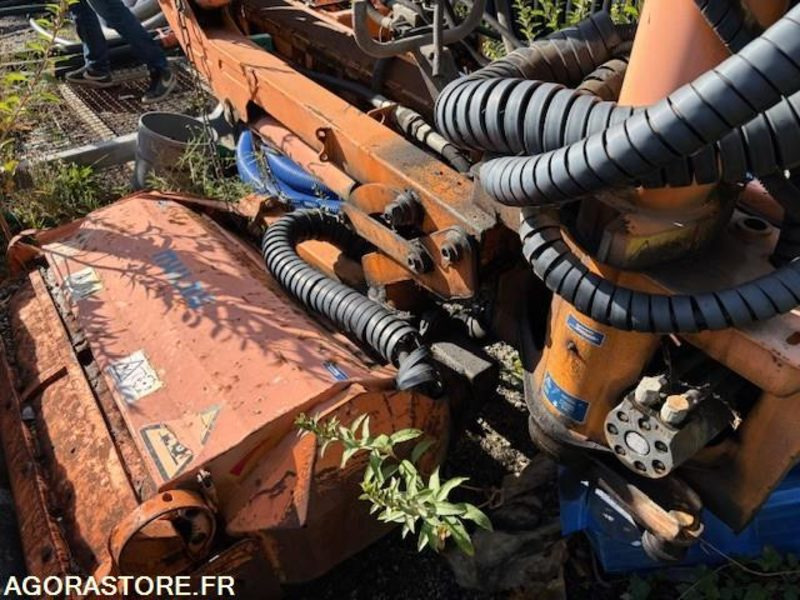 EPAREUSE FRONTALE MULAG MFK500 2005 - Izlices pļaujmašīna: foto 3 EPAREUSE FRONTALE MULAG MFK500 2005 - Izlices pļaujmašīna: foto 3