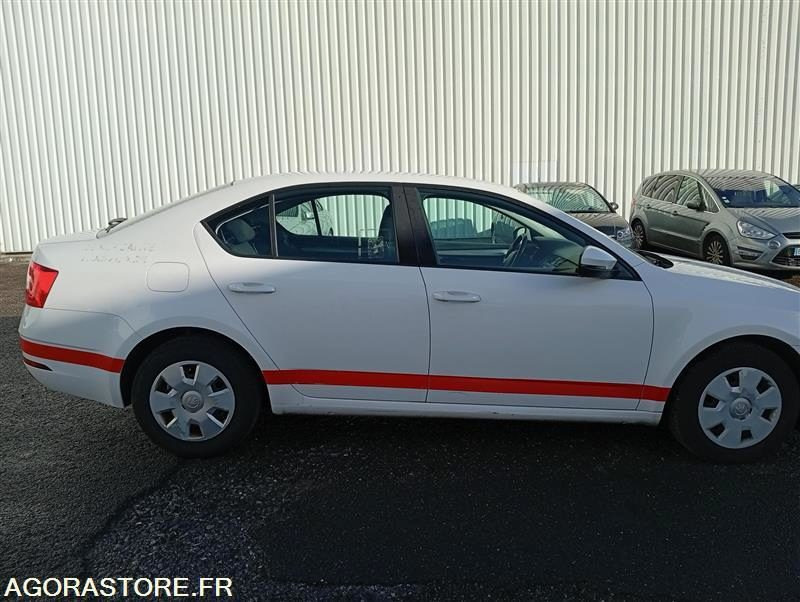 EX-232-PW - Non Roulant - SKODA OCTAVIA - VP - 482 393 Kms - Vieglā automašīna: foto 3 EX-232-PW - Non Roulant - SKODA OCTAVIA - VP - 482 393 Kms - Vieglā automašīna: foto 3