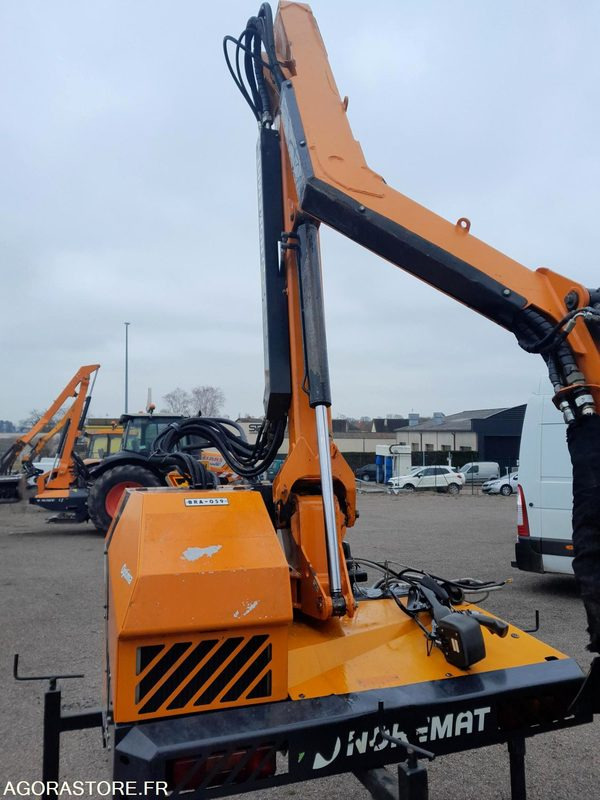 Epareuse Norémat Optima avec tête de débroussaillage norémat - Izlices pļaujmašīna: foto 2 Epareuse Norémat Optima avec tête de débroussaillage norémat - Izlices pļaujmašīna: foto 2
