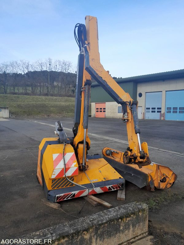 Epareuse Norémat Optima avec tête de fauchage rousseau technipro 160 - Izlices pļaujmašīna: foto 1 Epareuse Norémat Optima avec tête de fauchage rousseau technipro 160 - Izlices pļaujmašīna: foto 1