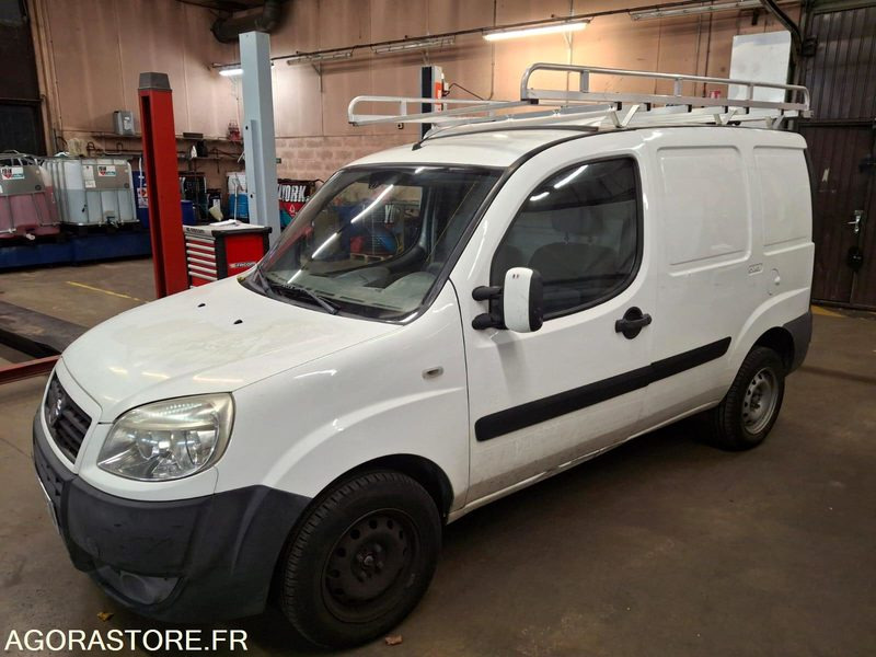 FIAT DOBLO CARGO GNV - Mazs furgons: foto 1 FIAT DOBLO CARGO GNV - Mazs furgons: foto 1