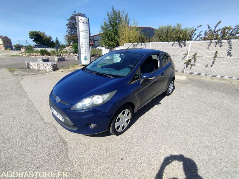 FORD FIESTA 1.4 TDCI DIESEL - ANNEE 2009 - 168000 KMS - 5 PLACES - Vieglā automašīna: foto 2 FORD FIESTA 1.4 TDCI DIESEL - ANNEE 2009 - 168000 KMS - 5 PLACES - Vieglā automašīna: foto 2
