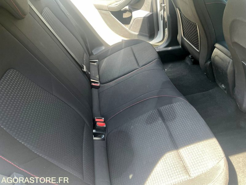 FORD FOCUS ST Line 122800 Kms 2021 - Vieglā automašīna: foto 3 FORD FOCUS ST Line 122800 Kms 2021 - Vieglā automašīna: foto 3