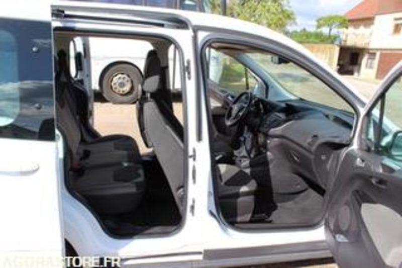 FORD TOURNEO - 2017 - 178 348 KMS - EP426FZ - Mazs furgons: foto 5 FORD TOURNEO - 2017 - 178 348 KMS - EP426FZ - Mazs furgons: foto 5