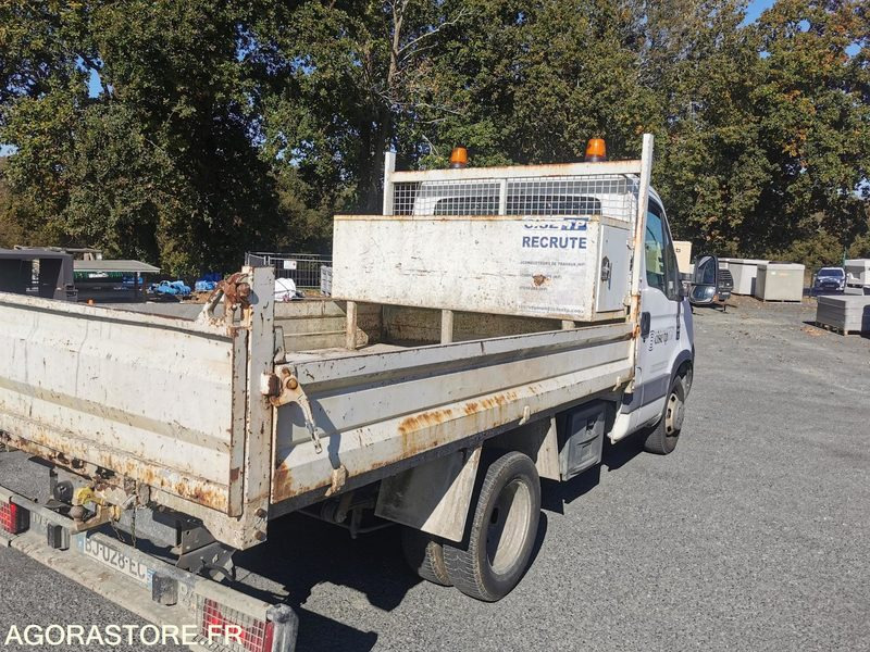 FOURGON BENNE - IVECO - DAILY 35C13 - 2011 / 264350 KM - BJ028EC - Komercauto pašizgāzējs: foto 5 FOURGON BENNE - IVECO - DAILY 35C13 - 2011 / 264350 KM - BJ028EC - Komercauto pašizgāzējs: foto 5