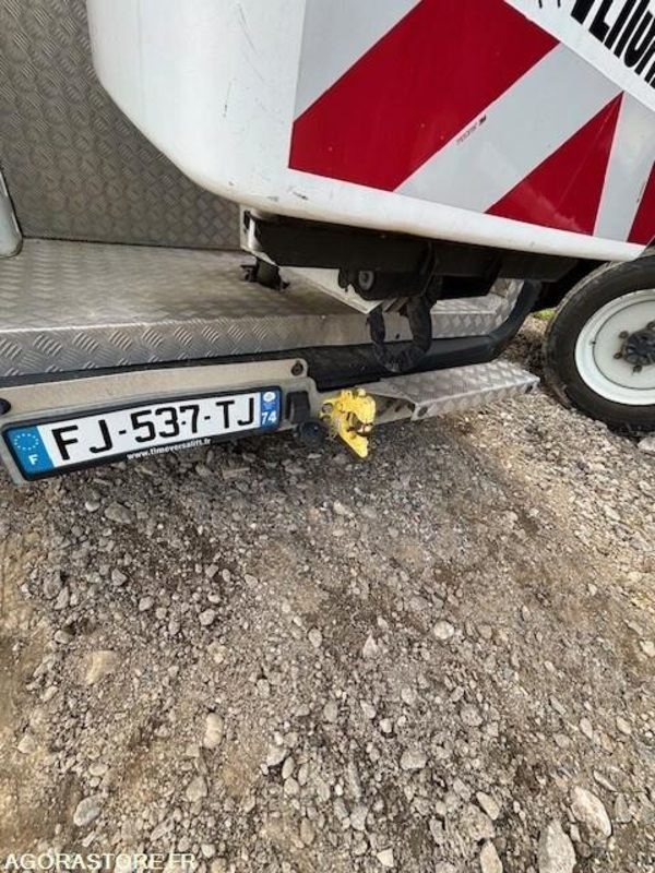 FOURGON NACELLE RENAULT MASTER ET NACELLE VERSALIFT 11.3 M 2019 110329 KM - Autopacēlājs: foto 4 FOURGON NACELLE RENAULT MASTER ET NACELLE VERSALIFT 11.3 M 2019 110329 KM - Autopacēlājs: foto 4