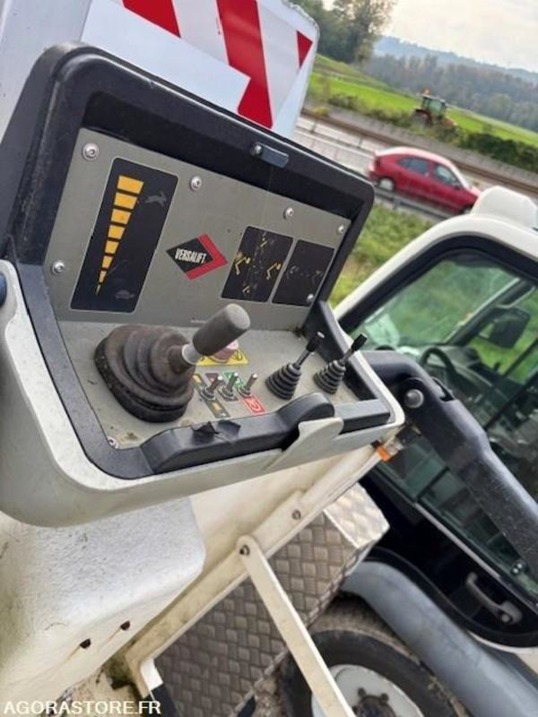 FOURGON NACELLE RENAULT MASTER ET NACELLE VERSALIFT 11.3 M 2019 110329 KM - Autopacēlājs: foto 2 FOURGON NACELLE RENAULT MASTER ET NACELLE VERSALIFT 11.3 M 2019 110329 KM - Autopacēlājs: foto 2