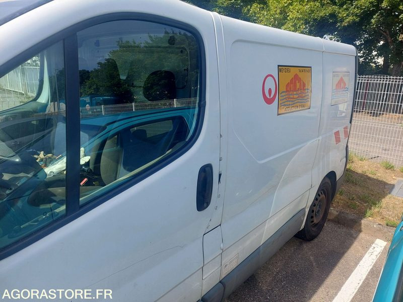 FOURGON RENAULT TRAFIC - 2011/ 230 000 KM - Kravas mikroautobuss: foto 5 FOURGON RENAULT TRAFIC - 2011/ 230 000 KM - Kravas mikroautobuss: foto 5