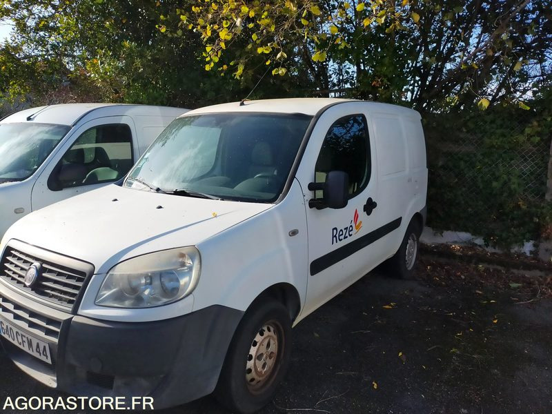 Fiat Doblo Essence et GNV - Mazs furgons: foto 2 Fiat Doblo Essence et GNV - Mazs furgons: foto 2