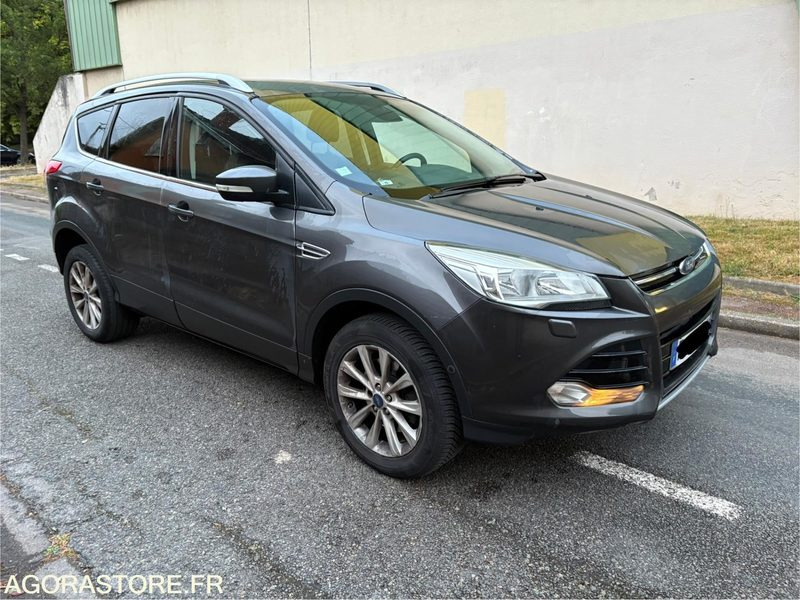 Ford Kuga 2.0l Tdci Powershift 4x4 - 2016 - 270 000km - Vieglā automašīna: foto 4 Ford Kuga 2.0l Tdci Powershift 4x4 - 2016 - 270 000km - Vieglā automašīna: foto 4