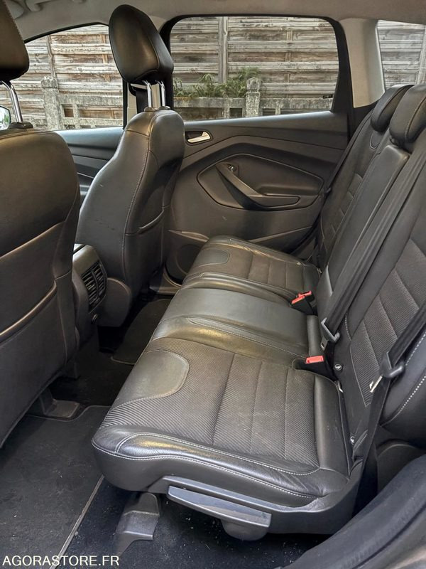 Ford Kuga 2.0l Tdci Powershift 4x4 - 2016 - 270 000km - Vieglā automašīna: foto 5 Ford Kuga 2.0l Tdci Powershift 4x4 - 2016 - 270 000km - Vieglā automašīna: foto 5