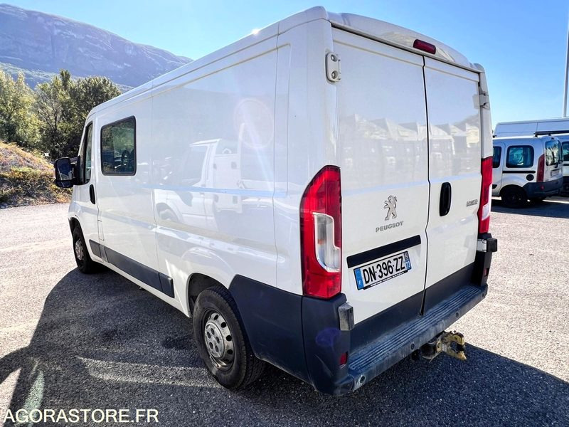 Fourgon utilitaire Peugeot Boxer 2,2l HDI 130cv - Année 2015 - 235000kms - Kravas mikroautobuss: foto 5 Fourgon utilitaire Peugeot Boxer 2,2l HDI 130cv - Année 2015 - 235000kms - Kravas mikroautobuss: foto 5