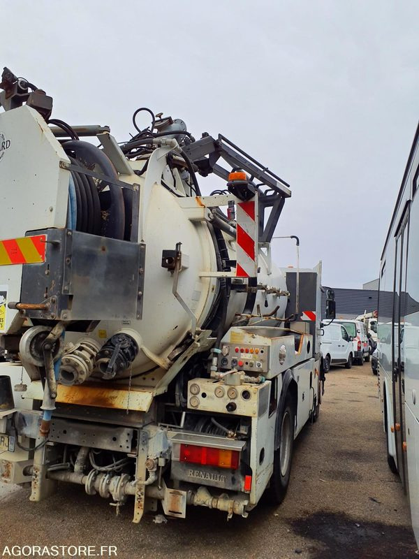 HYDROCUREUR 19T RIVARD - 2004 / 262 122 KM - Asenizācijas mašīna: foto 3 HYDROCUREUR 19T RIVARD - 2004 / 262 122 KM - Asenizācijas mašīna: foto 3