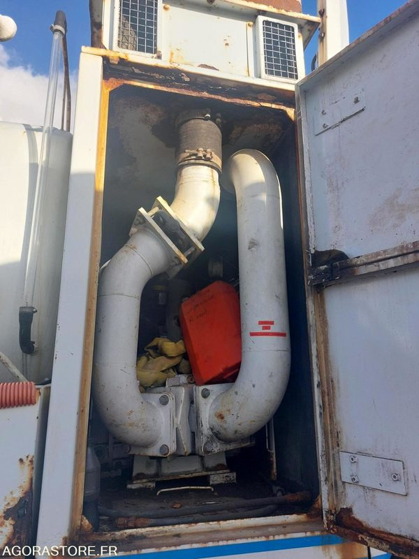 Asenizācijas mašīna HYDROCUREUR RIVARD / RENAULT DC240 - 358888 KMS - ROULANT - EN L'ETAT: foto 11 Asenizācijas mašīna HYDROCUREUR RIVARD / RENAULT DC240 - 358888 KMS - ROULANT - EN L'ETAT: foto 11