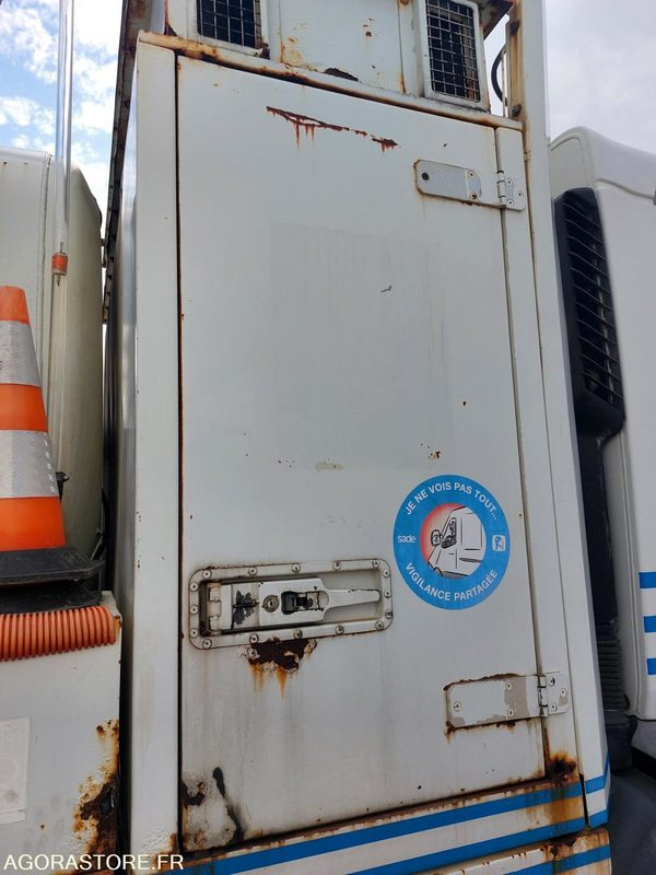 Asenizācijas mašīna HYDROCUREUR RIVARD / RENAULT DC240 - 358888 KMS - ROULANT - EN L'ETAT: foto 12 Asenizācijas mašīna HYDROCUREUR RIVARD / RENAULT DC240 - 358888 KMS - ROULANT - EN L'ETAT: foto 12