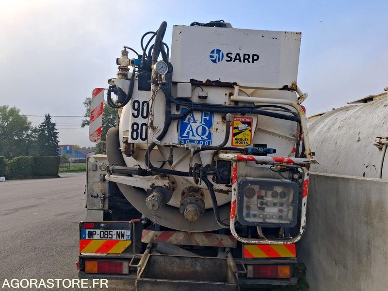 Hydrocureur Huwer/Renault 19T CP085NW (VENTE UNIQUEMENT EXPORT) - Asenizācijas mašīna: foto 3 Hydrocureur Huwer/Renault 19T CP085NW (VENTE UNIQUEMENT EXPORT) - Asenizācijas mašīna: foto 3