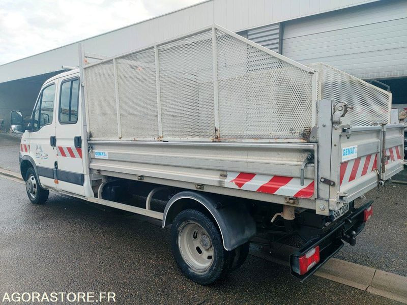 IVECO 35C12D - Kravas mikroautobuss: foto 5 IVECO 35C12D - Kravas mikroautobuss: foto 5
