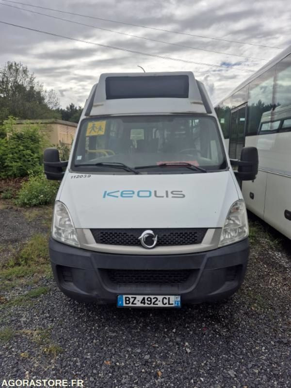 IVECO BUS DAILY N°112039 - Mikroautobuss, Pasažieru furgons: foto 1 IVECO BUS DAILY N°112039 - Mikroautobuss, Pasažieru furgons: foto 1