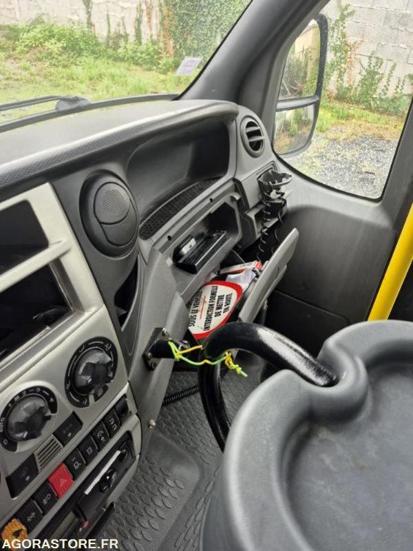 IVECO BUS DAILY N°112039 - Mikroautobuss, Pasažieru furgons: foto 3 IVECO BUS DAILY N°112039 - Mikroautobuss, Pasažieru furgons: foto 3