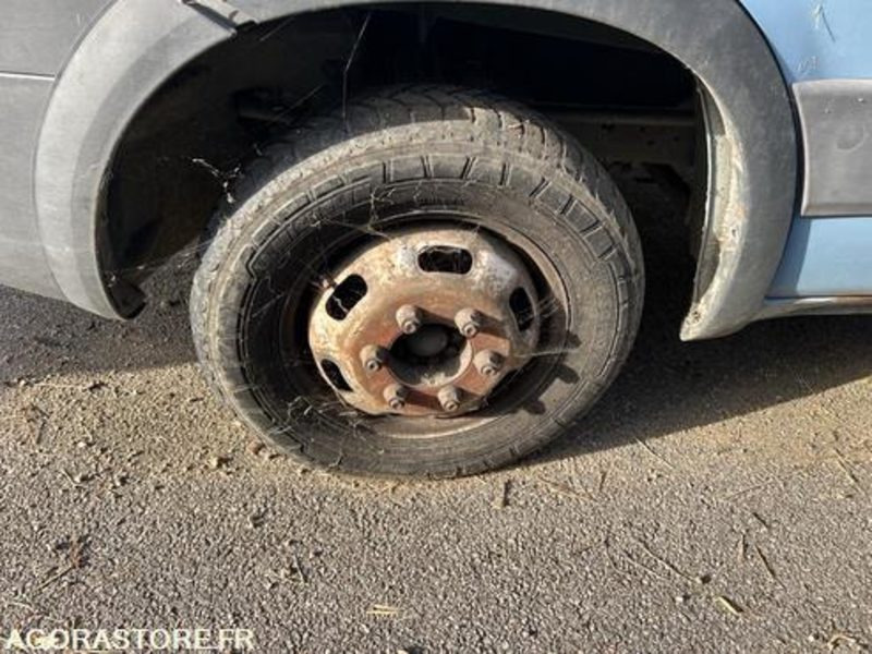 IVECO DAILY - 2011 - 158894KM - BN232WT - Kravas mikroautobuss: foto 3 IVECO DAILY - 2011 - 158894KM - BN232WT - Kravas mikroautobuss: foto 3