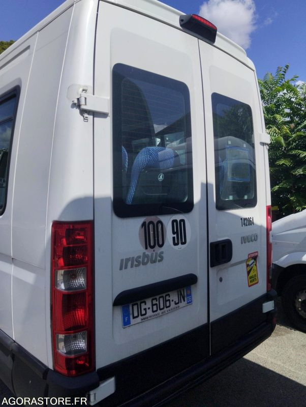 IVECO DAILY N°142064 - Mikroautobuss, Pasažieru furgons: foto 4 IVECO DAILY N°142064 - Mikroautobuss, Pasažieru furgons: foto 4