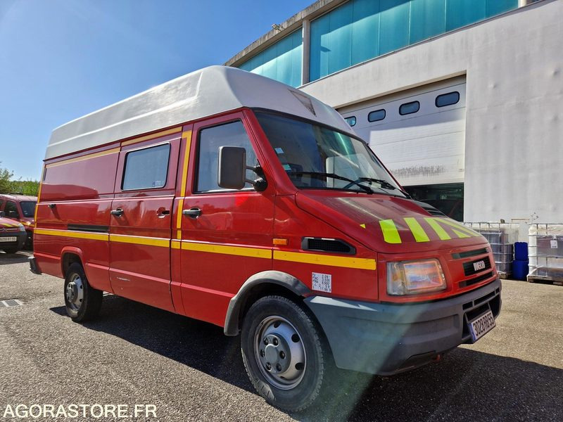 Iveco 35.8 Daily - 2003 - 45048 - 3028RB55 - Kravas mikroautobuss: foto 2 Iveco 35.8 Daily - 2003 - 45048 - 3028RB55 - Kravas mikroautobuss: foto 2
