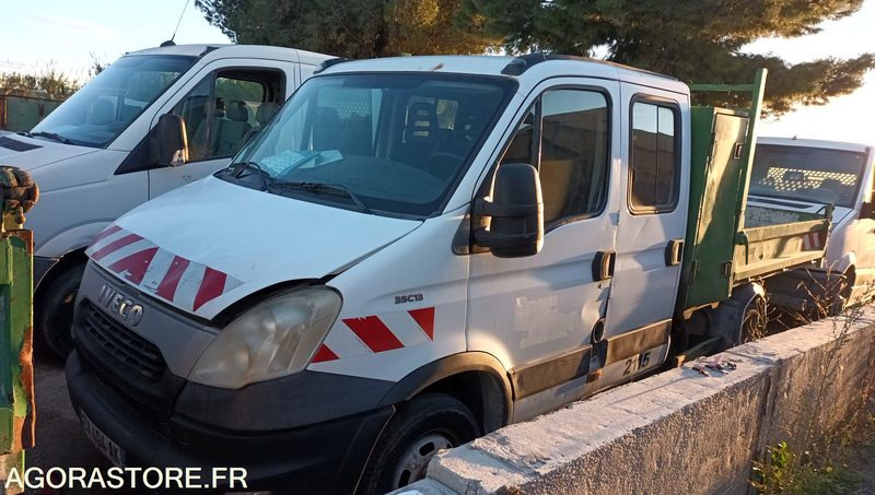 Iveco 35C13 - 2013 - 290004kms - CX-404-AK - Komercauto pašizgāzējs: foto 1 Iveco 35C13 - 2013 - 290004kms - CX-404-AK - Komercauto pašizgāzējs: foto 1