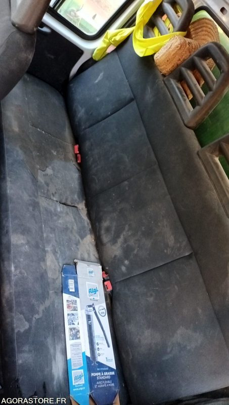 Iveco 35C13 - 2013 - 290004kms - CX-404-AK - Komercauto pašizgāzējs: foto 5 Iveco 35C13 - 2013 - 290004kms - CX-404-AK - Komercauto pašizgāzējs: foto 5