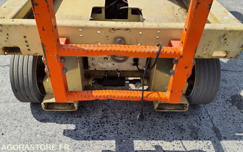 JLG 2646 ES NACELLE CISEAU ÉLECTRIQUE 10 M ÉTROIT - Pacēlājs: foto 5 JLG 2646 ES NACELLE CISEAU ÉLECTRIQUE 10 M ÉTROIT - Pacēlājs: foto 5
