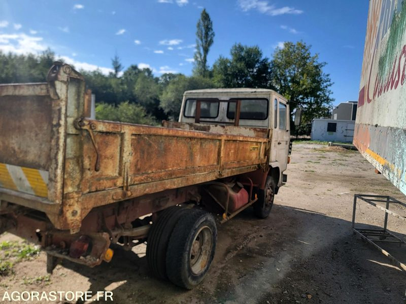 CAMION-BENNE-RENAULT-JK75-1986/181289 KM - Kravas automašīna: foto 4 CAMION-BENNE-RENAULT-JK75-1986/181289 KM - Kravas automašīna: foto 4