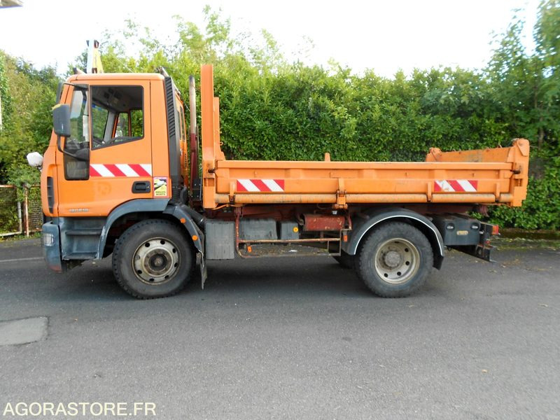 CAMION IVECO - Kravas automašīna: foto 2 CAMION IVECO - Kravas automašīna: foto 2