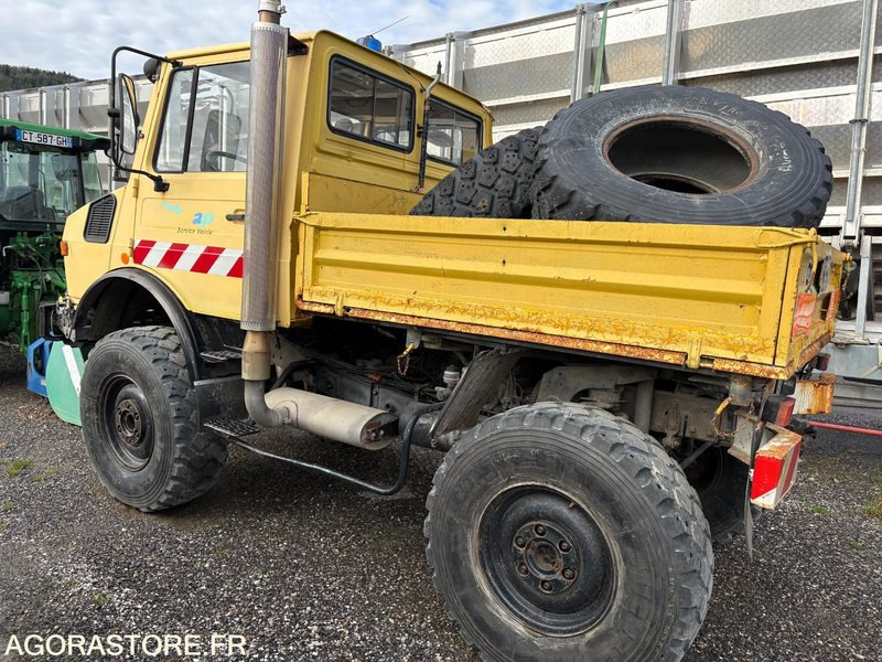 CAMION MERCEDES UNIMOG 1200 - Kravas automašīna: foto 4 CAMION MERCEDES UNIMOG 1200 - Kravas automašīna: foto 4
