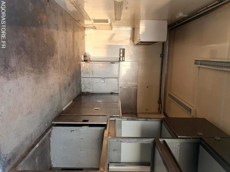 CAMION PORTEUR RENAULT ATELIER ET BASE DE VIE - Kravas automašīna: foto 4 CAMION PORTEUR RENAULT ATELIER ET BASE DE VIE - Kravas automašīna: foto 4