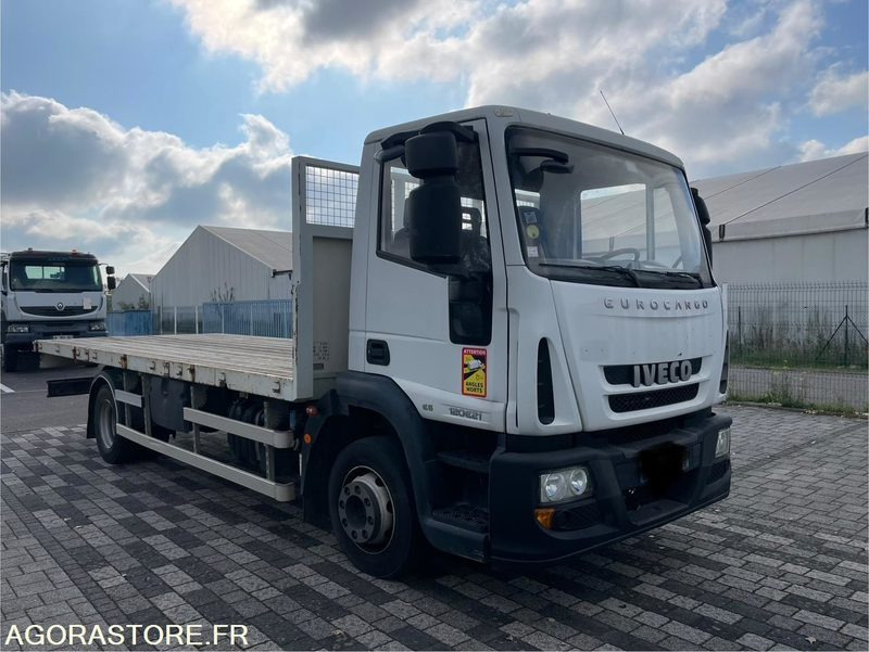IVECO EUROCARGO PLATEAU - 2015 - 295 000KM - Kravas automašīna: foto 1 IVECO EUROCARGO PLATEAU - 2015 - 295 000KM - Kravas automašīna: foto 1