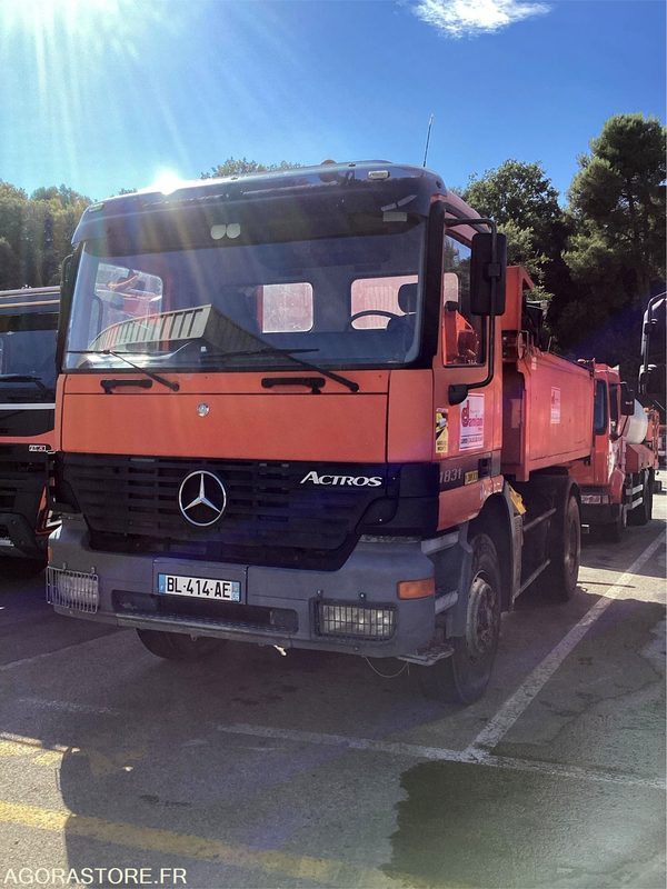 MERCEDES ACTROS - 2000 - 635764 KM - P2001837 - Kravas automašīna: foto 3 MERCEDES ACTROS - 2000 - 635764 KM - P2001837 - Kravas automašīna: foto 3