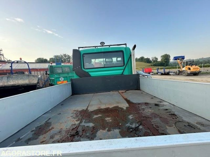 MERCEDES UNIMOG U300C VERSION COMMUNALE 2000 97652 KM - Kravas automašīna: foto 5 MERCEDES UNIMOG U300C VERSION COMMUNALE 2000 97652 KM - Kravas automašīna: foto 5