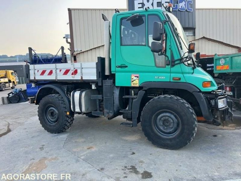 MERCEDES UNIMOG U300C VERSION COMMUNALE 2000 97652 KM - Kravas automašīna: foto 2 MERCEDES UNIMOG U300C VERSION COMMUNALE 2000 97652 KM - Kravas automašīna: foto 2