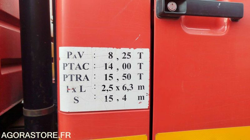 Man LE18220 - 2003 - 78356km - 1552QH11 - Kravas automašīna: foto 4 Man LE18220 - 2003 - 78356km - 1552QH11 - Kravas automašīna: foto 4