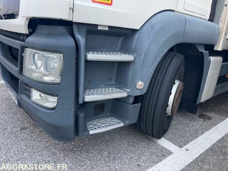 Porteur MAN 400CV 19t Remorquant - 2012 - 950893 Kms - Kravas automašīna: foto 5 Porteur MAN 400CV 19t Remorquant - 2012 - 950893 Kms - Kravas automašīna: foto 5