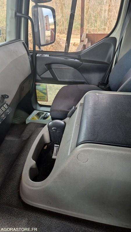 Porteur frigo Volvo FE 260 - Kravas automašīna: foto 5 Porteur frigo Volvo FE 260 - Kravas automašīna: foto 5