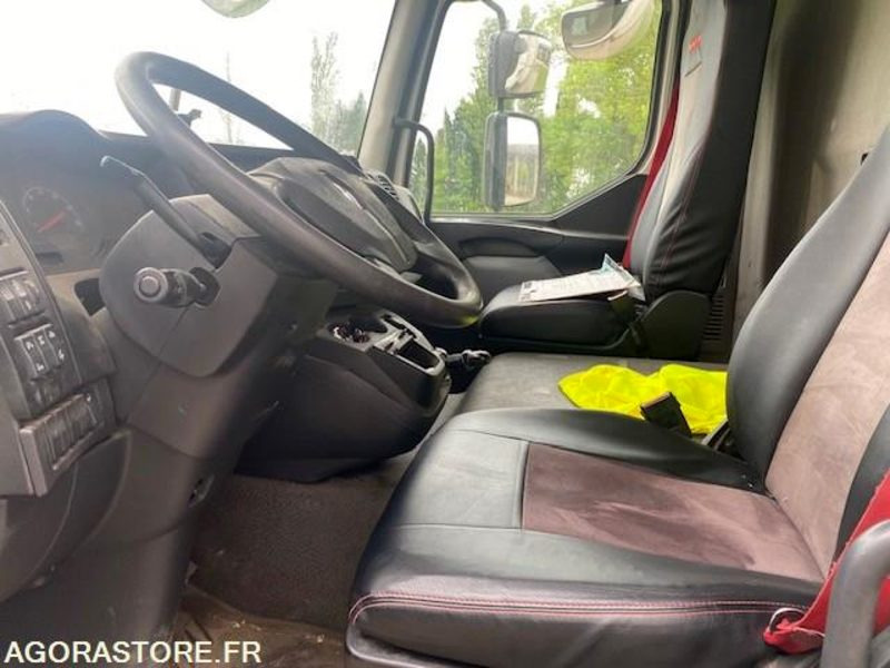 RENAULT FOURGON HAYON D12 - 2017 - 300 000km - Kravas automašīna: foto 2 RENAULT FOURGON HAYON D12 - 2017 - 300 000km - Kravas automašīna: foto 2