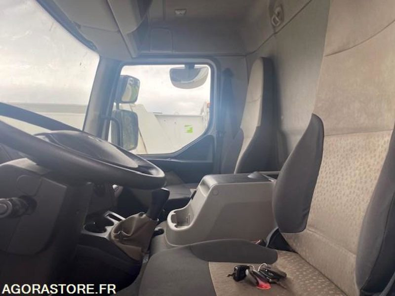 RENAULT MIDLUM 180 DXIFOURGON HAYON 260000 KM - Kravas automašīna: foto 5 RENAULT MIDLUM 180 DXIFOURGON HAYON 260000 KM - Kravas automašīna: foto 5